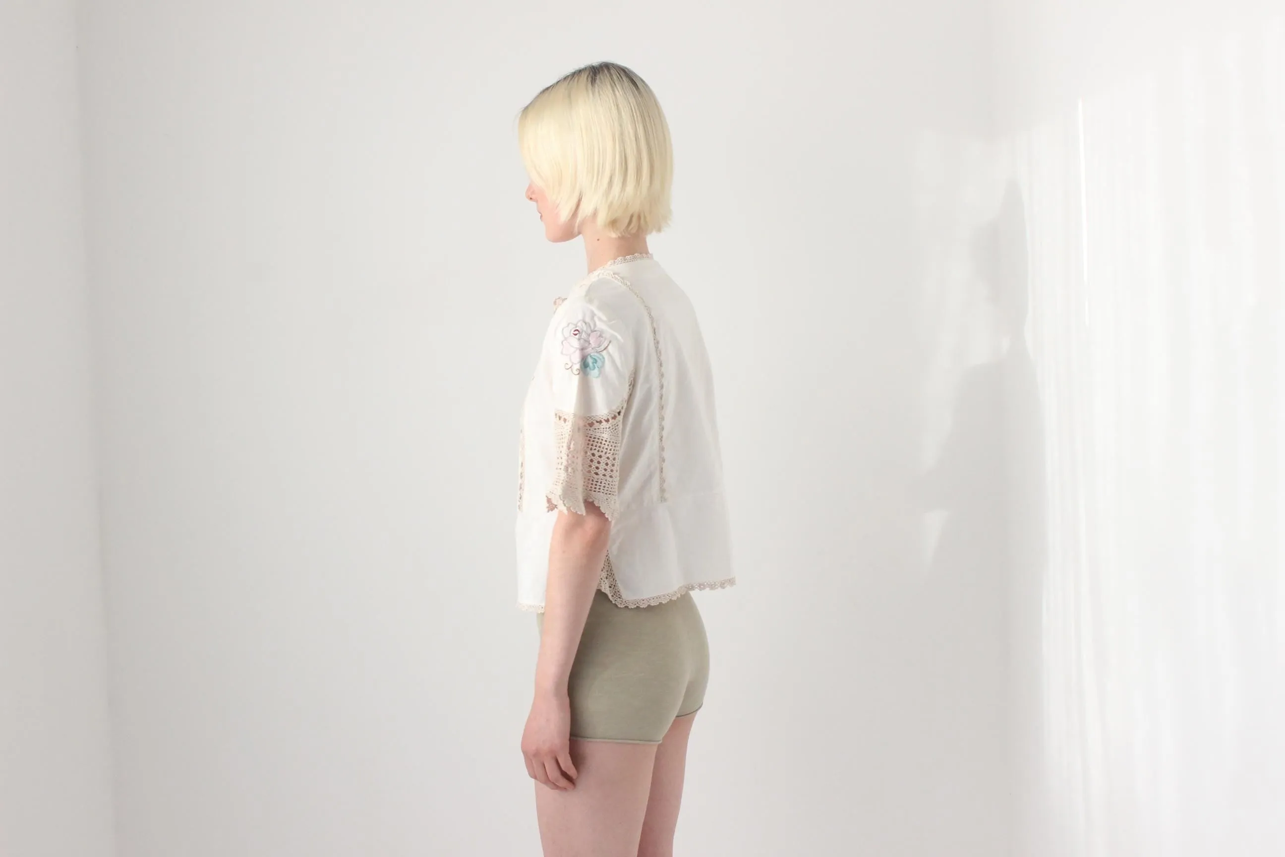 70s European Folk Embroidered Cotton Doily Top