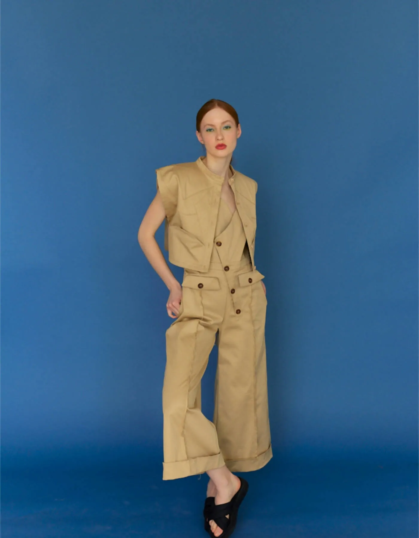 Beige short vest