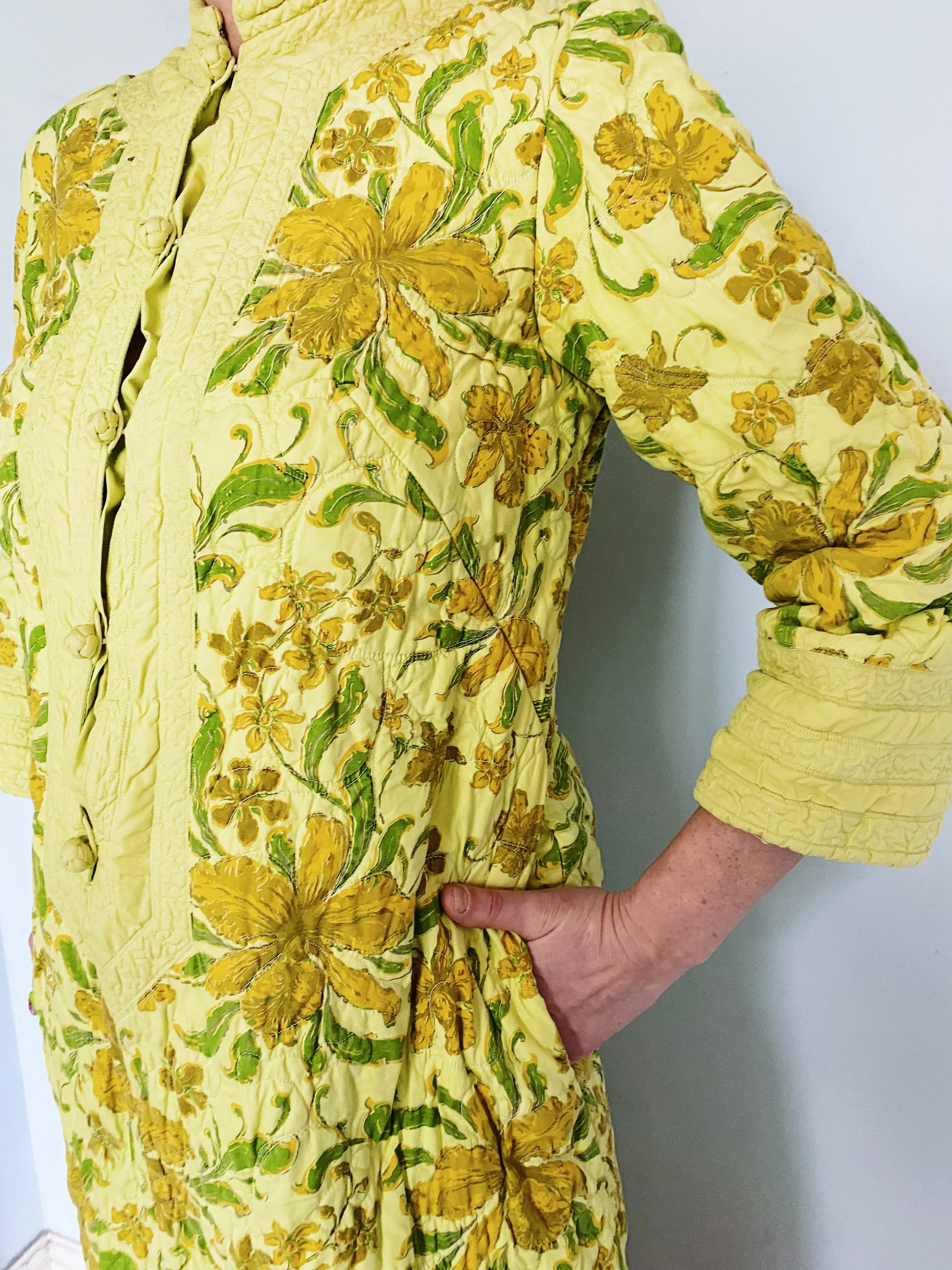 Japanese floral padded / quilted dress / house coat