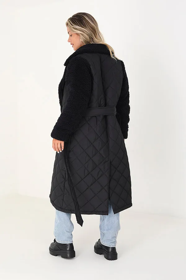 MAXI DIAMOND QUILTED COAT WITH BORG COLLAR AND SLEEVES