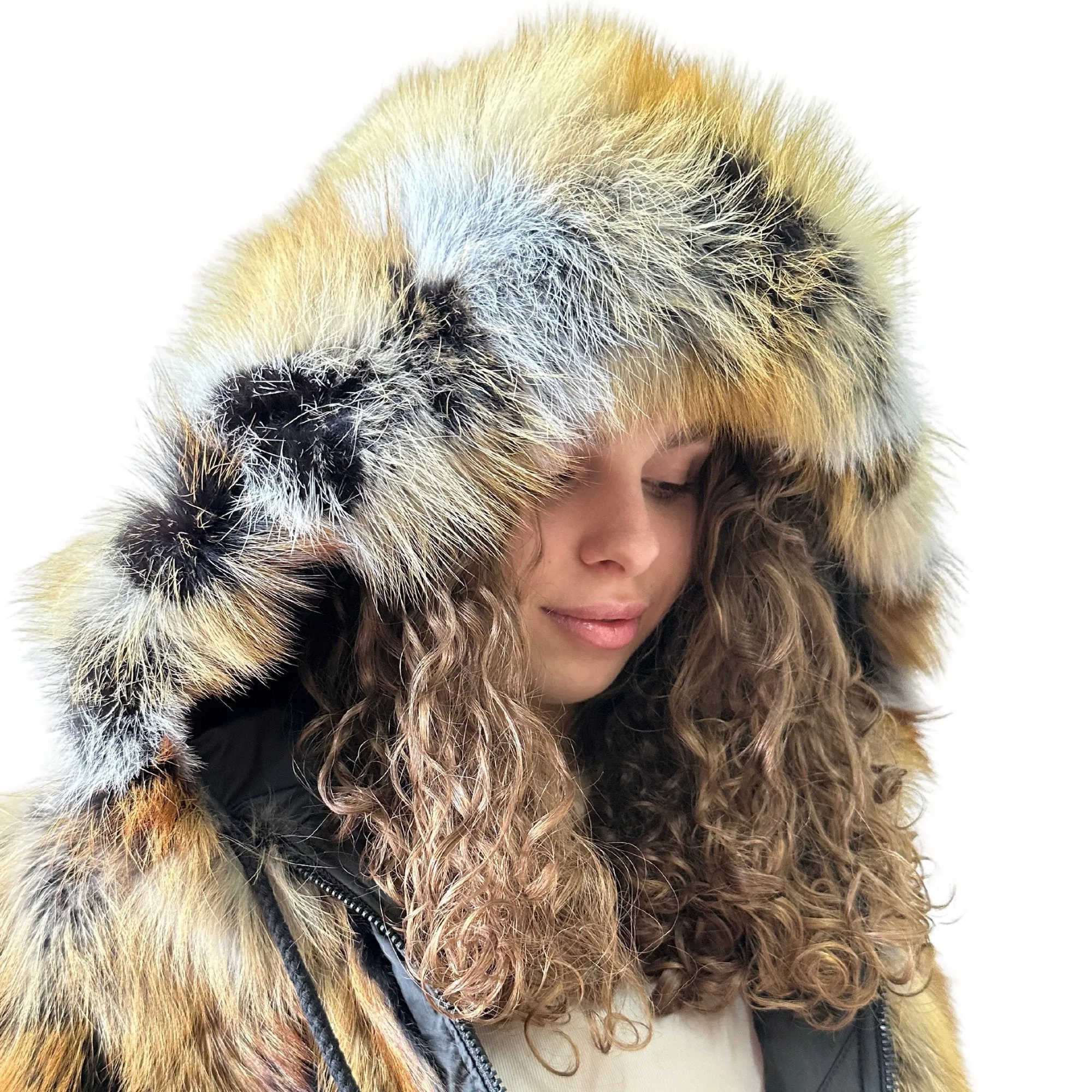 Puffer Fur Puffer Jacket Reversible Stylish Parka with Hood, crafted from quilted water-resistant fabric and luxurious natural fox fur