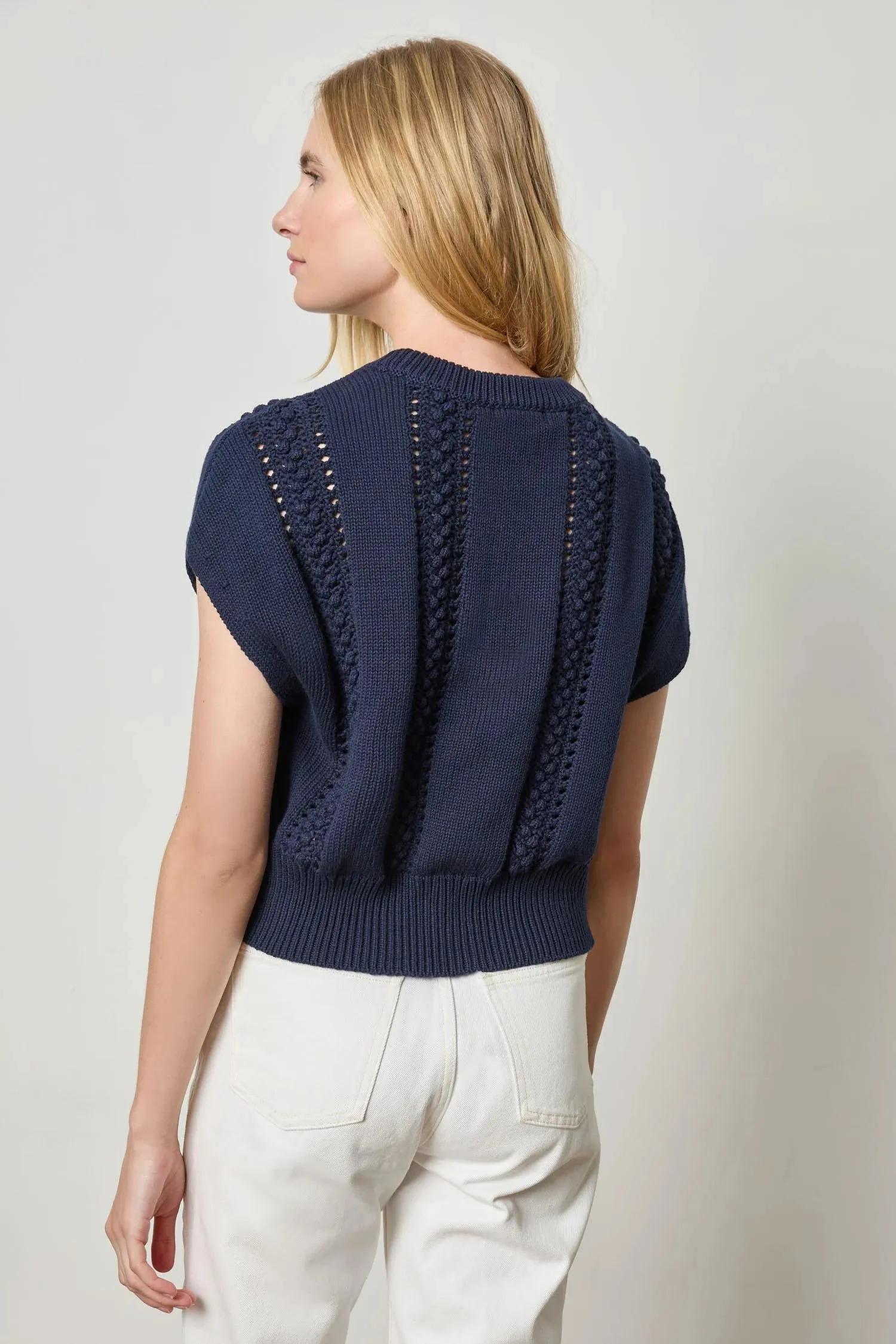 WEDGE CREWNECK SWEATER
